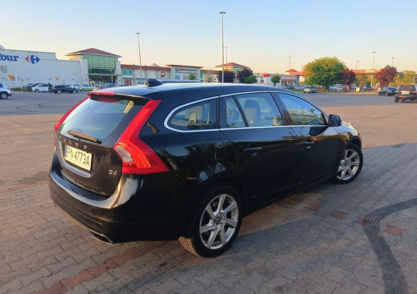 Volvo V60 cena 43900 przebieg: 248000, rok produkcji 2015 z Konin małe 67